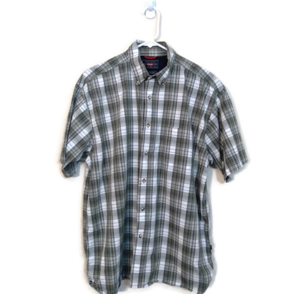 Wrangler Men Wrinkle Resistance Green Plaid Short Sleeve Shirt Large